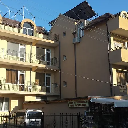 Carey Guest house *