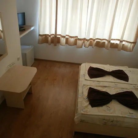 Guest house Carey *